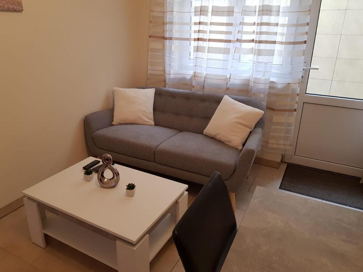 Ferienwohnung In Kaiserslautern-Hohenecken Exterior foto